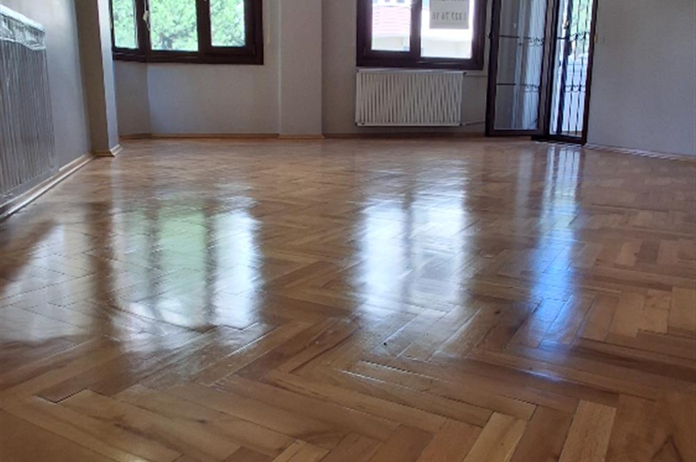 ACIBADEM GENÇ SOKAKTA KİRALIK DAİRE 