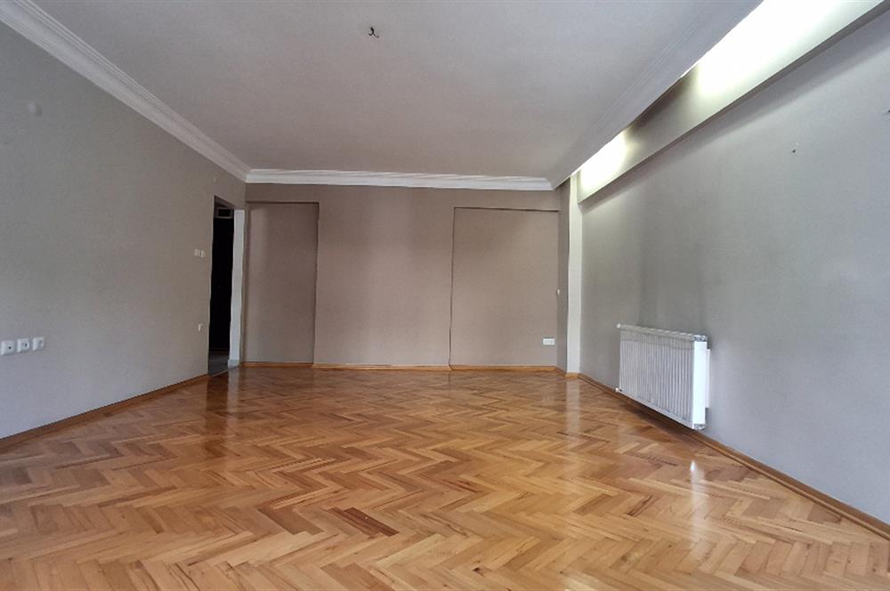 ACIBADEM GENÇ SOKAKTA KİRALIK DAİRE 