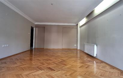 ACIBADEM GENÇ SOKAKTA KİRALIK DAİRE 