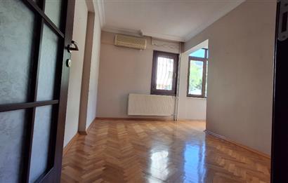 ACIBADEM GENÇ SOKAKTA KİRALIK DAİRE 