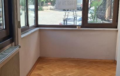 ACIBADEM GENÇ SOKAKTA KİRALIK DAİRE 