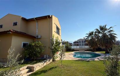 Kuşadası Samos Villalarında Özel Havuzlu,Geniş Bahçeli 4+1 Villa