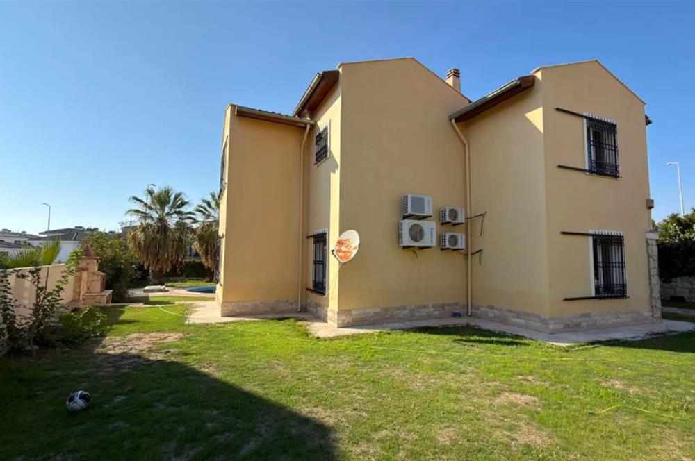 Kuşadası Samos Villalarında Özel Havuzlu,Geniş Bahçeli 4+1 Villa