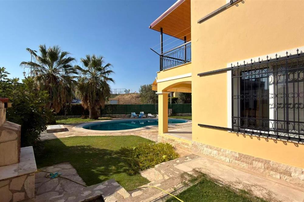 Kuşadası Samos Villalarında Özel Havuzlu,Geniş Bahçeli 4+1 Villa