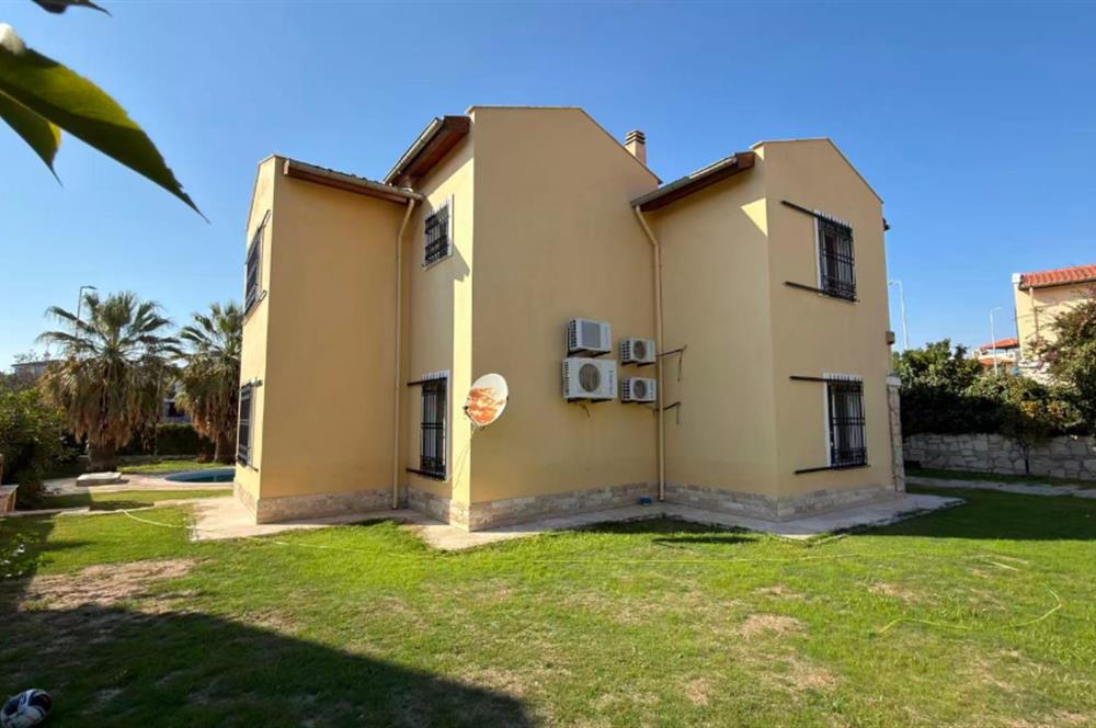 Kuşadası Samos Villalarında Özel Havuzlu,Geniş Bahçeli 4+1 Villa
