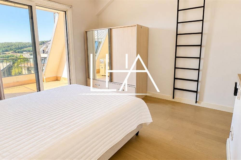 C21'DEN LARUS LOFT SİTESİ'NDE İÇ CEPHEYE BAKAN FULL EŞYALI DAİRE