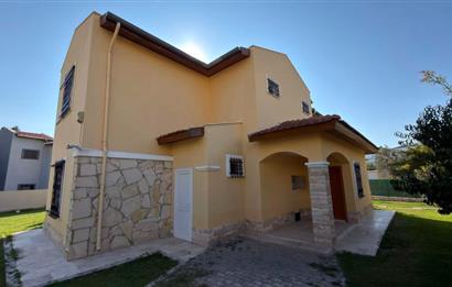 Kuşadası Samos Villalarında Özel Havuzlu,Geniş Bahçeli 4+1 Villa