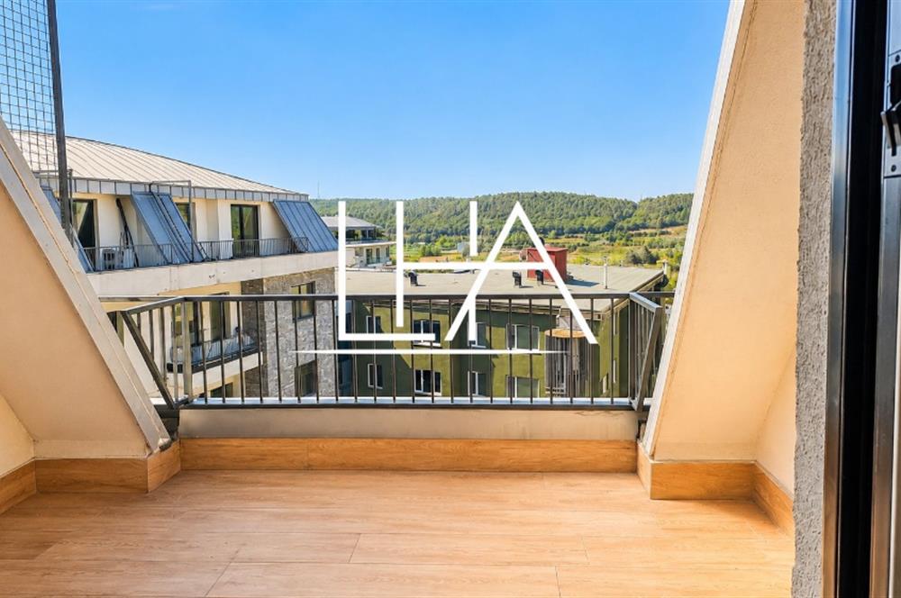 C21'DEN LARUS LOFT SİTESİ'NDE İÇ CEPHEYE BAKAN FULL EŞYALI DAİRE
