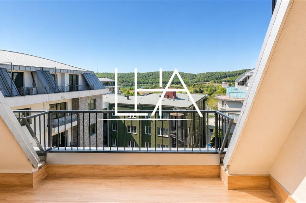 C21'DEN LARUS LOFT SİTESİ'NDE İÇ CEPHEYE BAKAN FULL EŞYALI DAİRE