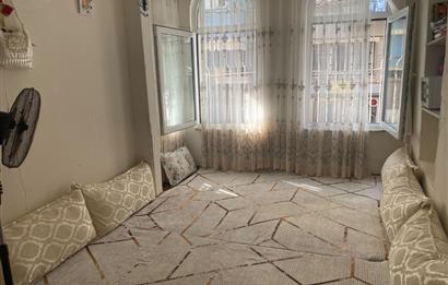 Muhsine Hatun'da 58m2 tapulu 3 katlı bahçeli kagir ev-yatırımlık