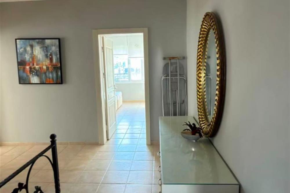 Kuşadası Samos Villalarında Özel Havuzlu,Geniş Bahçeli 4+1 Villa