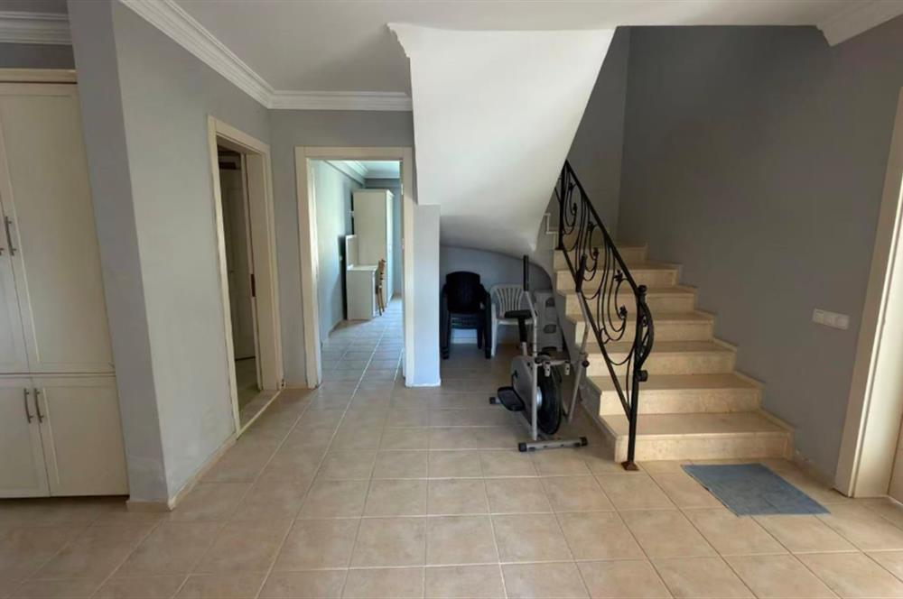 Kuşadası Samos Villalarında Özel Havuzlu,Geniş Bahçeli 4+1 Villa