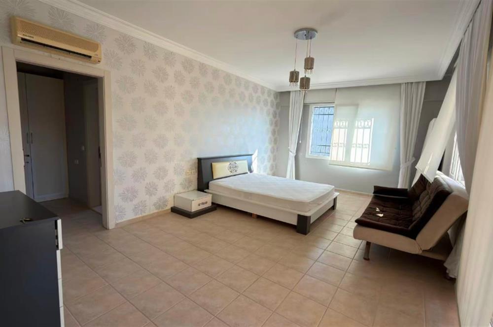 Kuşadası Samos Villalarında Özel Havuzlu,Geniş Bahçeli 4+1 Villa