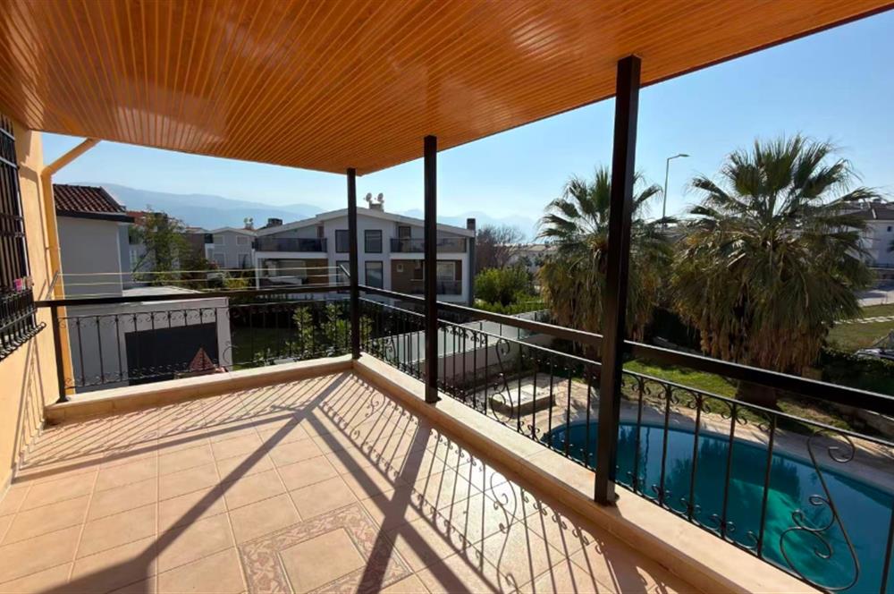 Kuşadası Samos Villalarında Özel Havuzlu,Geniş Bahçeli 4+1 Villa