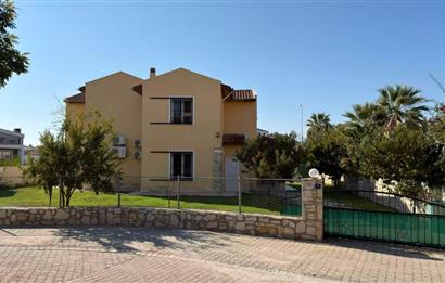 Kuşadası Samos Villalarında Özel Havuzlu,Geniş Bahçeli 4+1 Villa