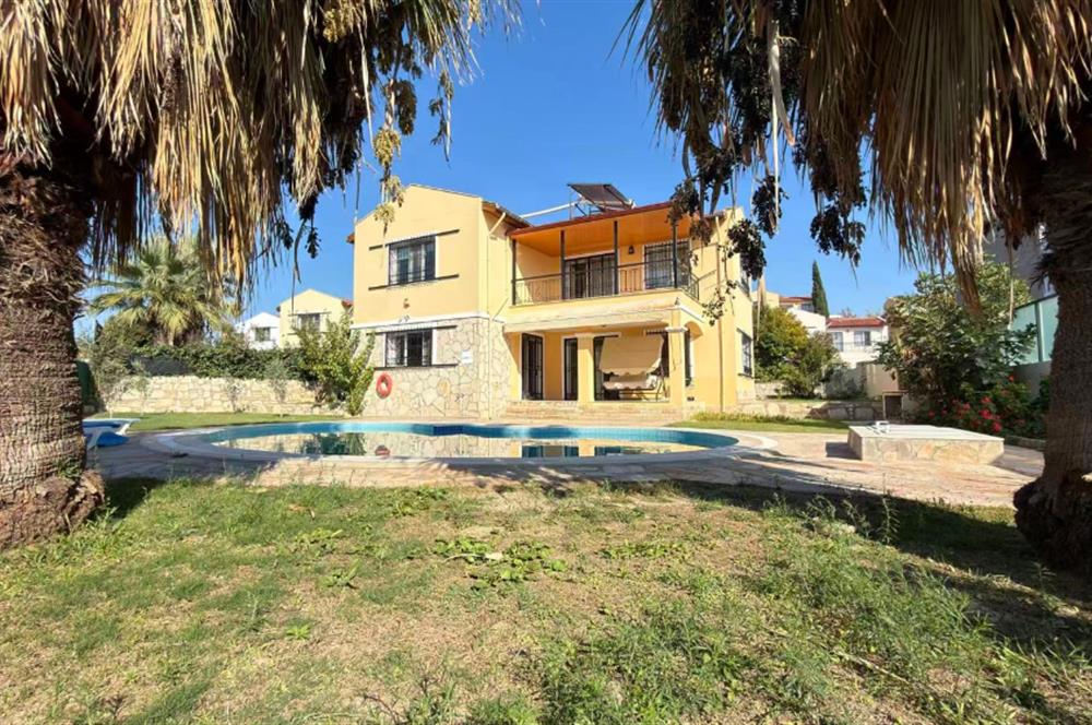 Kuşadası Samos Villalarında Özel Havuzlu,Geniş Bahçeli 4+1 Villa