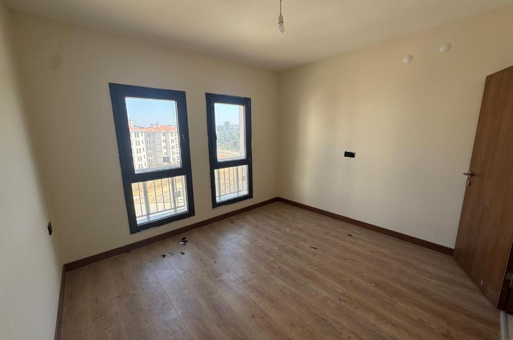 TUZLA AYDINLI TOKİ DE 2+1 KİRALIK DAİRE