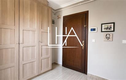 C21'DEN BENTLER SİTESİNDE GENİŞ KAPALI MUTFAKLI SATILIK DAİRE