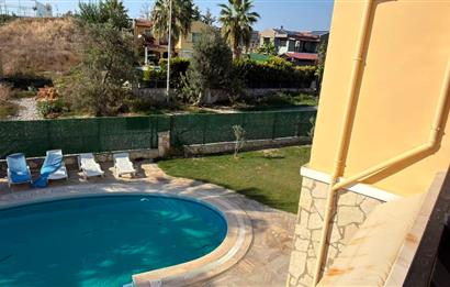 Kuşadası Samos Villalarında Özel Havuzlu,Geniş Bahçeli 4+1 Villa