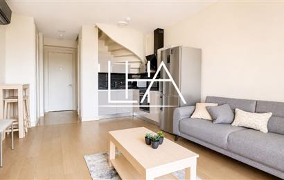 C21'DEN LARUS LOFT SİTESİ'NDE İÇ CEPHEYE BAKAN FULL EŞYALI DAİRE