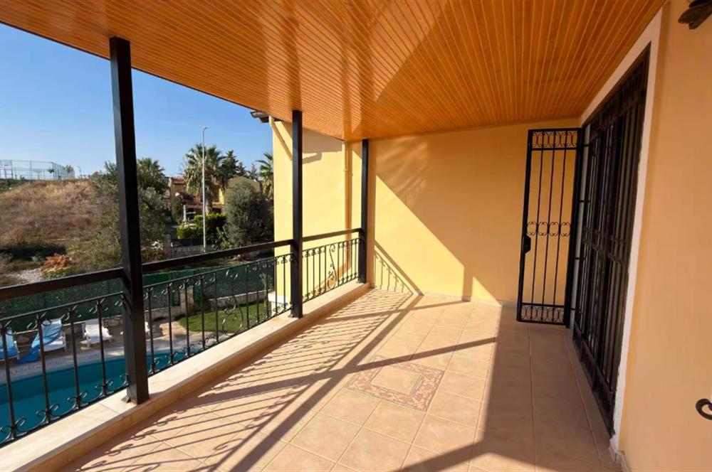 Kuşadası Samos Villalarında Özel Havuzlu,Geniş Bahçeli 4+1 Villa