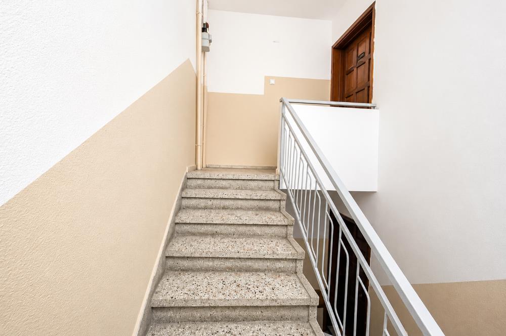 C21 Bal'dan Kayabey Mah.'de Teras Kullanımlı Kiralık 2+1 Daire