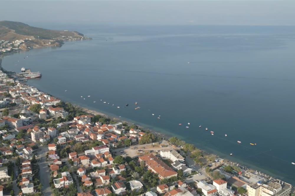 AVŞA MERKEZDE İSKELEYE ÇOK YAKIN DENİZ MANZARALI 670 m² HİSSE