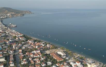AVŞA MERKEZDE İSKELEYE ÇOK YAKIN DENİZ MANZARALI 670 m² HİSSE