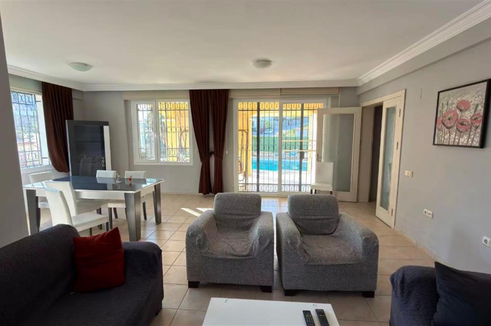 Kuşadası Samos Villalarında Özel Havuzlu,Geniş Bahçeli 4+1 Villa