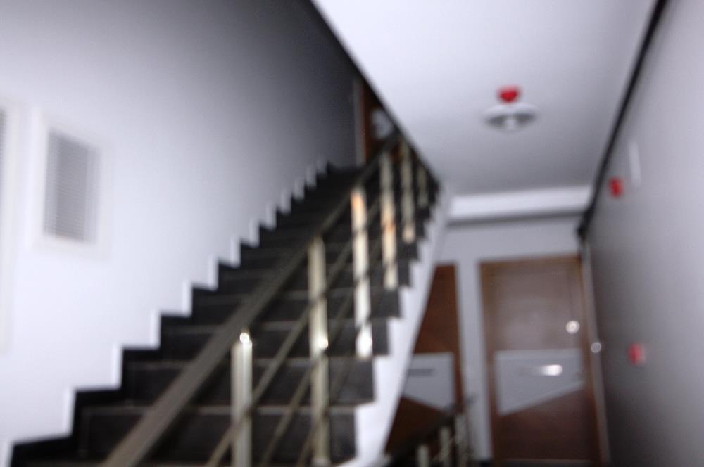 ÇEKMEKÖY MERKEZ MAH.KAPALI OTOPARKLI,GİYSİ ODALI LÜKS DAİRE SATILIKTIR