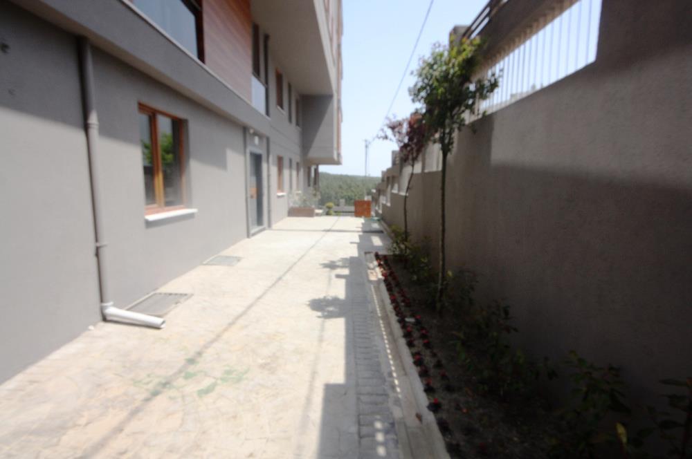 ÇEKMEKÖY MERKEZ MAH.KAPALI OTOPARKLI,GİYSİ ODALI LÜKS DAİRE SATILIKTIR