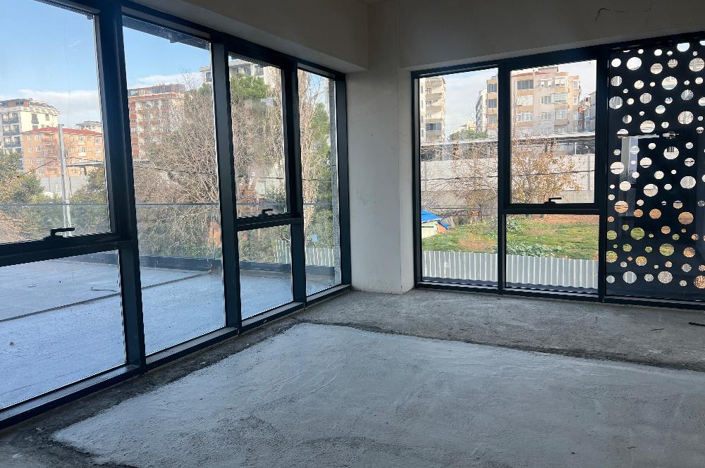Pendik Kaynarcada Satılık Plaza 