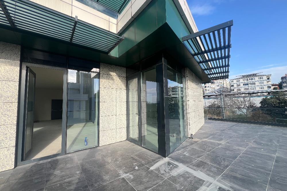 Pendik Kaynarcada Satılık Plaza 