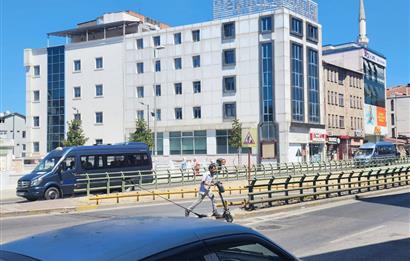 ÜMRANİYE ALEMDAĞ CAD. ÜZERİNDE KİRALIK 6.500 M2 KOMPLE BİNA