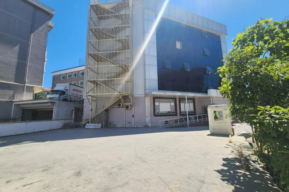 ÜMRANİYE ALEMDAĞ CAD. ÜZERİNDE KİRALIK 6.500 M2 KOMPLE BİNA