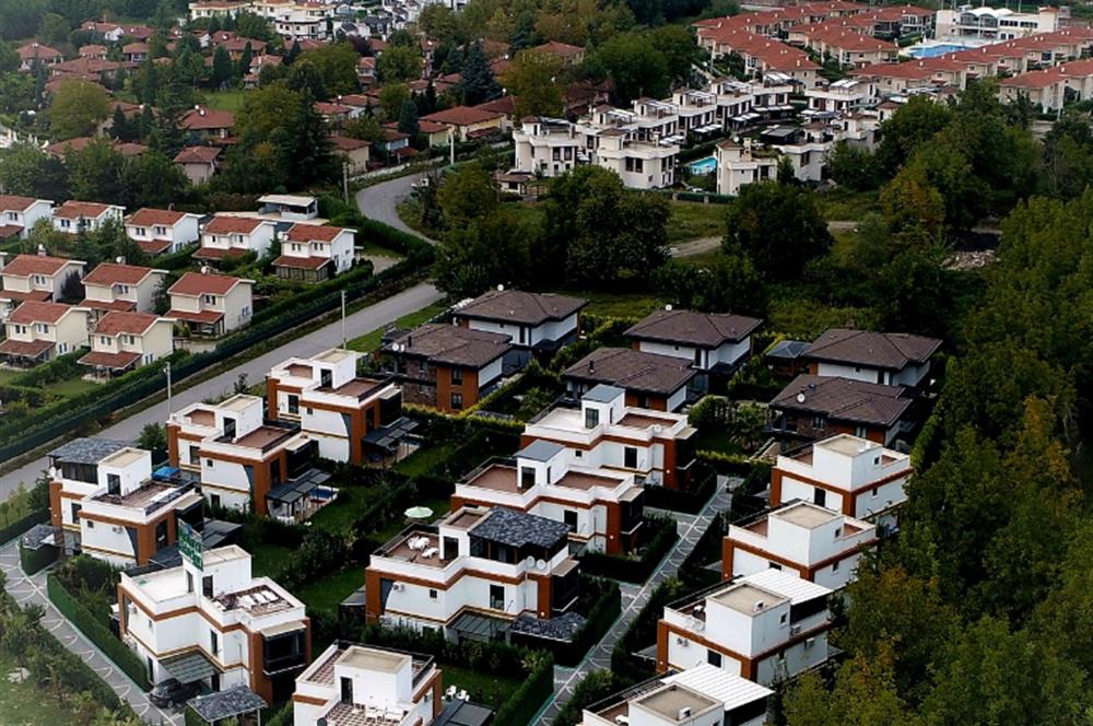 Kırkpınar Merkeze yazın site içi müstakil havzlu Villa
