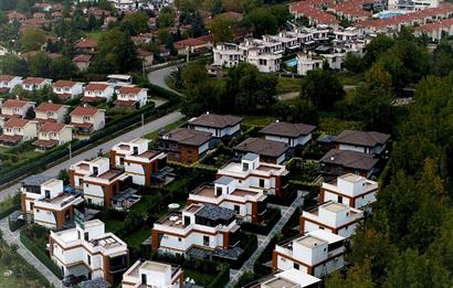 Kırkpınar Merkeze yazın site içi müstakil havzlu Villa