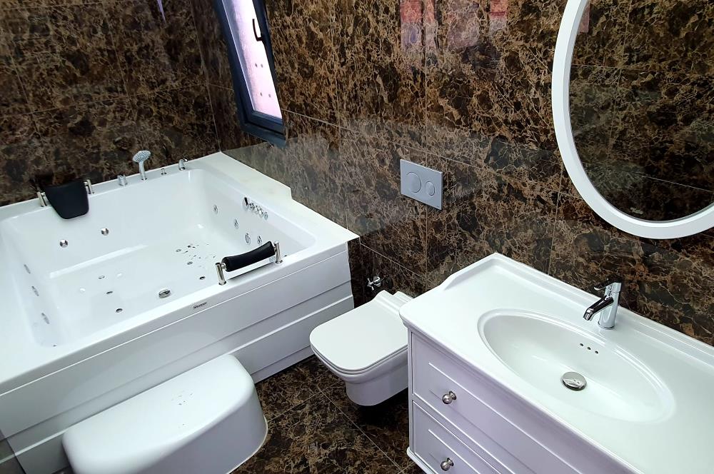 Kırkpınar Merkeze yazın site içi müstakil havzlu Villa