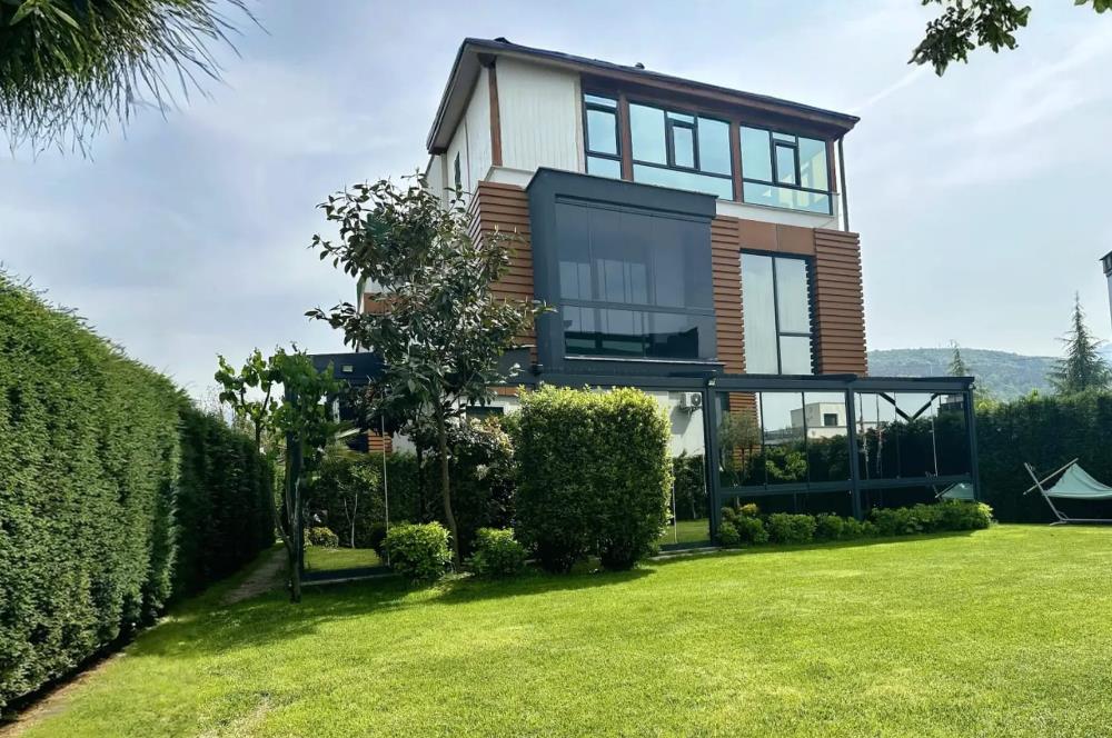Kırkpınar Merkeze yazın site içi müstakil havzlu Villa