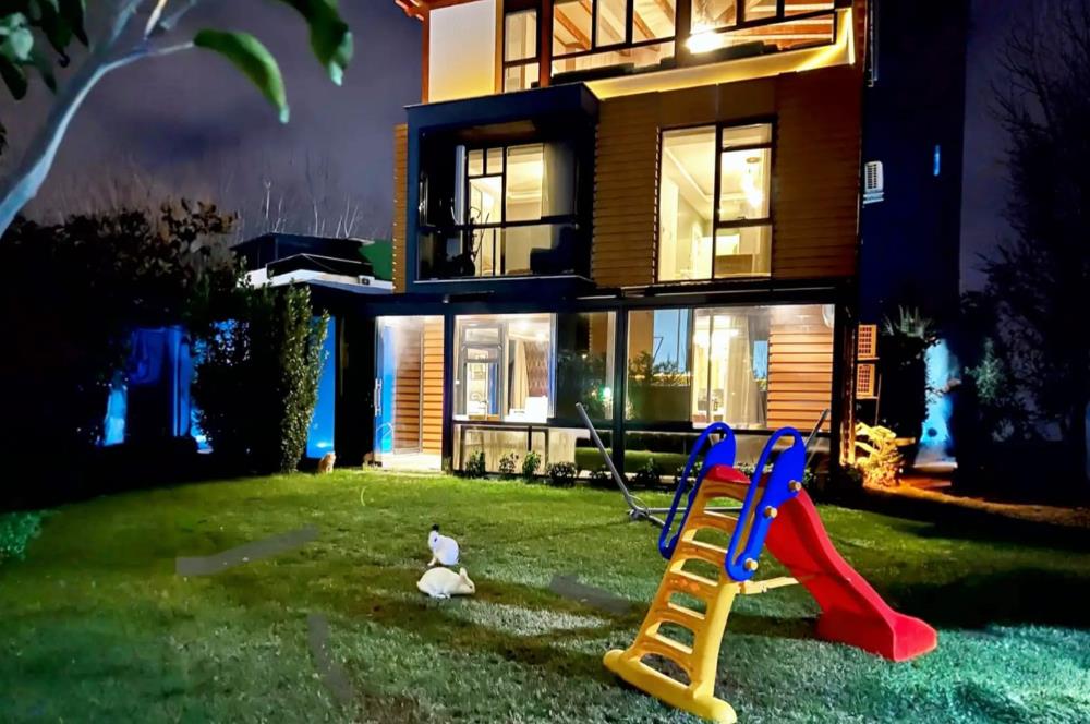 Kırkpınar Merkeze yazın site içi müstakil havzlu Villa