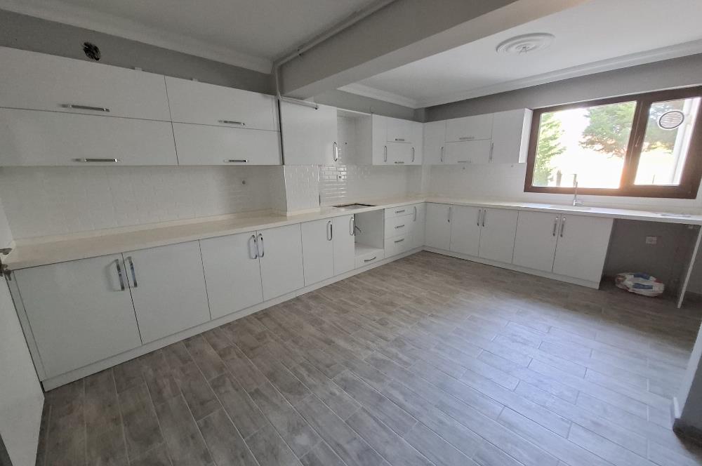 C21 BAL'DAN YENİ MAHALLE'DE 5+2 KİRALIK VİLLA