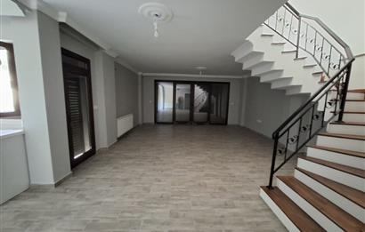 C21 BAL'DAN YENİ MAHALLE'DE 5+2 KİRALIK VİLLA