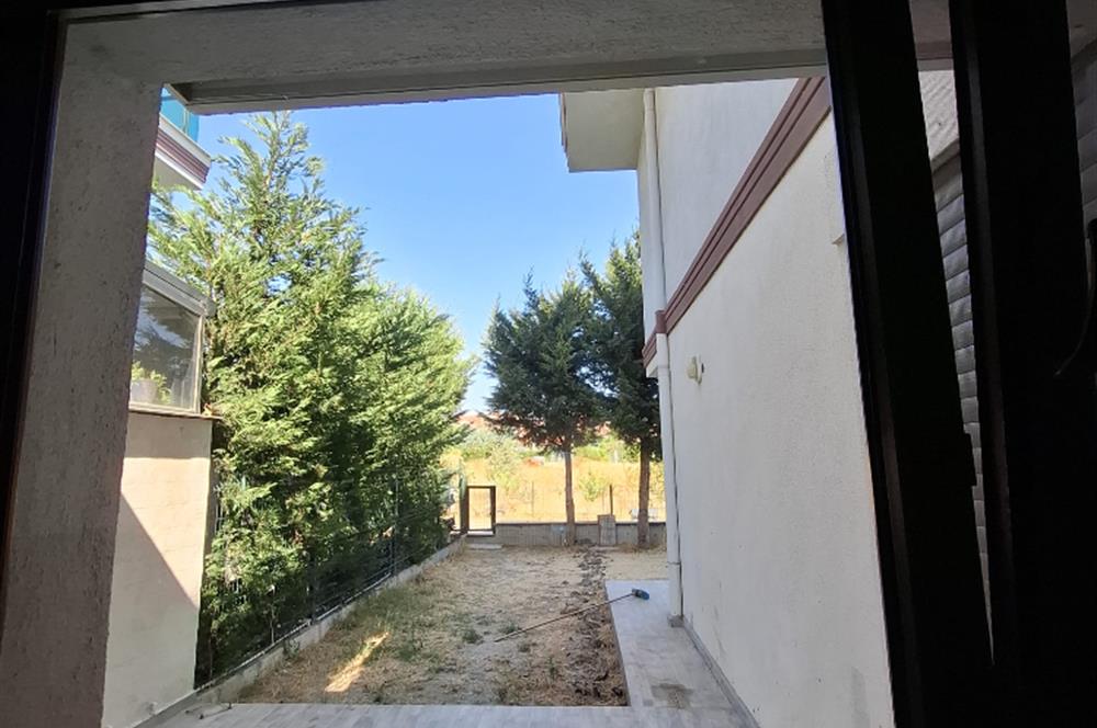 C21 BAL'DAN YENİ MAHALLE'DE 5+2 KİRALIK VİLLA