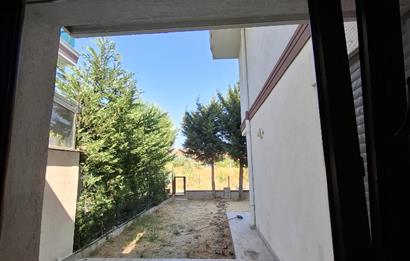 C21 BAL'DAN YENİ MAHALLE'DE 5+2 KİRALIK VİLLA