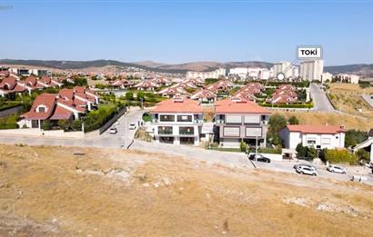C21 BAL'DAN YENİ MAHALLE'DE 5+2 KİRALIK VİLLA