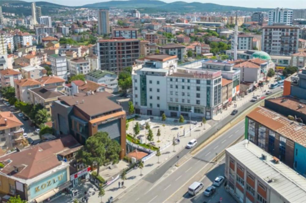 ÜMRANİYE ALEMDAĞ CAD. ÜZERİNDE KİRALIK 6.500 M2 KOMPLE BİNA