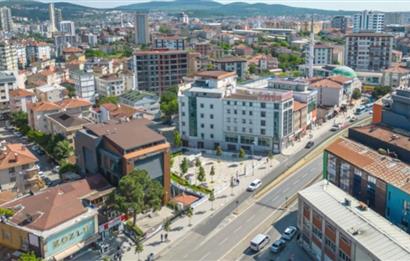 ÜMRANİYE ALEMDAĞ CAD. ÜZERİNDE KİRALIK 6.500 M2 KOMPLE BİNA