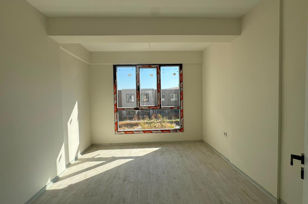 Villakent'te Site İçerisinde Bahçeli 2+1 Satılık Dubleks Villa