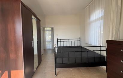Çeşme Deniz Obası Sitesi'nde Satılık 2+1 Bahçeli Dubleks Villa