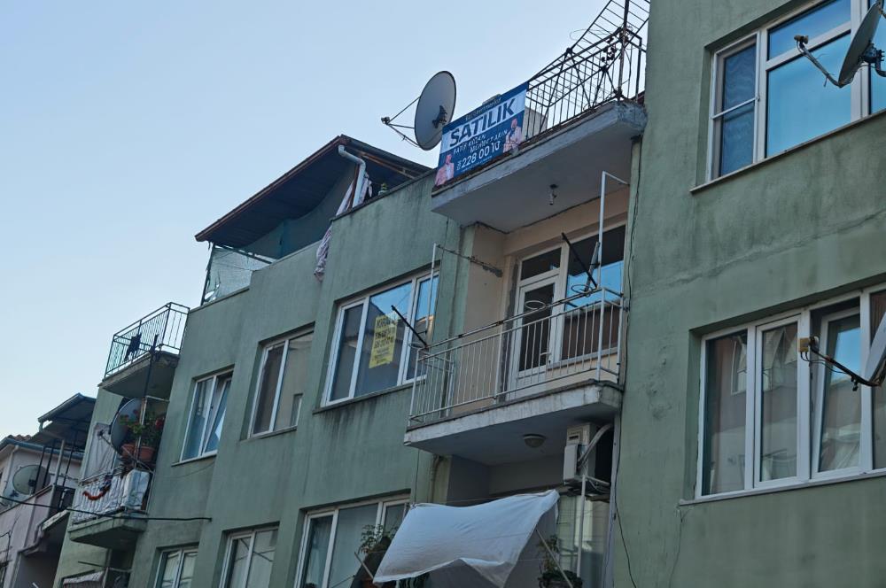 DİNKÇİLER MAHALLESİNDE   SATILIK  2+1  ÇATI KATI DAİRE CENTURY 21 BAL'DAN  
